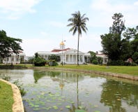 Präsidentenpalast in Bogor, Indonesien stockbild Präsidentenpalast in Bogor, Indonesien stockbild