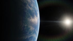 Près, basse planète bleue d'orbite terrestre Éléments de cette image meublés par la NASA illustration libre de droits Près, basse planète bleue d'orbite terrestre Éléments de cette image meublés par la NASA illustration libre de droits