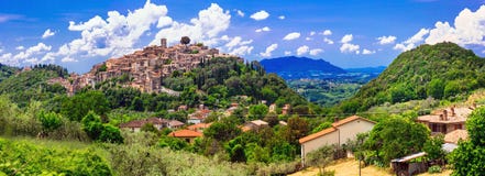 Pueblos medievales tradicionales de Italia - borgo escénico Casperia, Fotos de archivo libres de regalías Pueblos medievales tradicionales de Italia - borgo escénico Casperia, Fotos de archivo libres de regalías