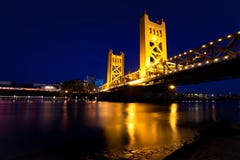 Puente de Sacramento fotos de archivo libres de regalías Puente de Sacramento fotos de archivo libres de regalías