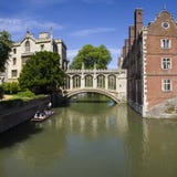 Puente de suspiros en Cambridge Fotografía de archivo Puente de suspiros en Cambridge Fotografía de archivo