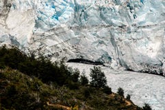 Puente en Perito Moreno imagen de archivo libre de regalías Puente en Perito Moreno imagen de archivo libre de regalías