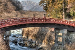 Puente sobre el río en Nikko - Japón imágenes de archivo libres de regalías Puente sobre el río en Nikko - Japón imágenes de archivo libres de regalías