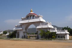 Puerta hermosa cerca del palacio de Mysore, Karnataka, la India fotos de archivo Puerta hermosa cerca del palacio de Mysore, Karnataka, la India fotos de archivo