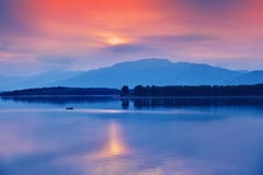 Puesta del sol hermosa Sun, lago Puesta del sol, paisaje de la salida del sol, panorama de la naturaleza hermosa Cielo azul, nube foto de archivo Puesta del sol hermosa Sun, lago Puesta del sol, paisaje de la salida del sol, panorama de la naturaleza hermosa Cielo azul, nube foto de archivo