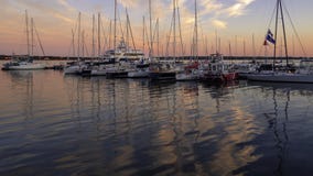 Puesta del sol sobre el puerto de Charlottetown en el verano imágenes de archivo libres de regalías Puesta del sol sobre el puerto de Charlottetown en el verano imágenes de archivo libres de regalías