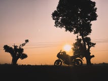 Puesta del sol y viaje imagenes de archivo Puesta del sol y viaje imagenes de archivo