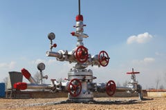 PUMPENDES SCHMIERÖL stockfotografie PUMPENDES SCHMIERÖL stockfotografie