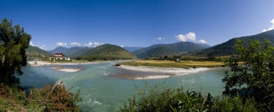Punakha Dzong and the Mo Chhu river in Bhutan