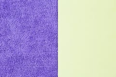 Purper textuur en wit royalty-vrije stock afbeeldingen Purper textuur en wit royalty-vrije stock afbeeldingen