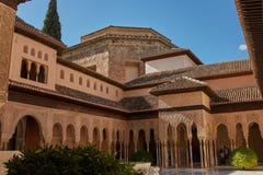 Pátio das murtas Pátio de los Arrayanes no La Alhambra foto de stock Pátio das murtas Pátio de los Arrayanes no La Alhambra foto de stock