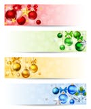 Quatre bannières avec les boules colorées de Noël Vecteur EPS-10 Image libre de droits Quatre bannières avec les boules colorées de Noël Vecteur EPS-10 Image libre de droits