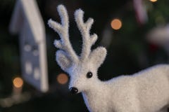 Quinquilharia do Natal, estrelas, árvores, sino, bolas, boneco de neve, cervos e vários ornamento fotografia de stock Quinquilharia do Natal, estrelas, árvores, sino, bolas, boneco de neve, cervos e vários ornamento fotografia de stock