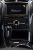 R?ssia, Izhevsk - 27 de janeiro de 2019: Sala de exposi??es Ford Interior de Ford Explorer novo Transporte moderno fotografia de stock royalty free R?ssia, Izhevsk - 27 de janeiro de 2019: Sala de exposi??es Ford Interior de Ford Explorer novo Transporte moderno fotografia de stock royalty free