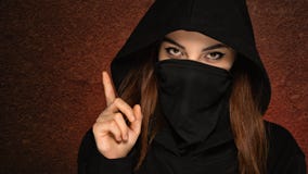 r r Πορτρέτο κινηματογραφήσεων σε πρώτο πλάνο του προτύπου ομορφιάς με φωτεινό στοκ φωτογραφία r r Πορτρέτο κινηματογραφήσεων σε πρώτο πλάνο του προτύπου ομορφιάς με φωτεινό στοκ φωτογραφία
