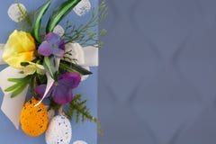 r Συγχαρητήριο υπόβαθρο Πάσχας Αυγά Πάσχας και λουλούδια στοκ εικόνες r Συγχαρητήριο υπόβαθρο Πάσχας Αυγά Πάσχας και λουλούδια στοκ εικόνες
