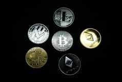 Raccolta delle monete di cryptocurrency dell'oro e dell'argento immagine stock Raccolta delle monete di cryptocurrency dell'oro e dell'argento immagine stock