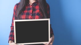 Ragazza con il bordo nero fotografia stock Ragazza con il bordo nero fotografia stock