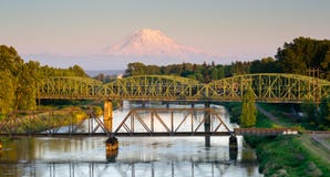 Railroad Car Bridges Puyallup River Mt. Rainier Washington stock photography Railroad Car Bridges Puyallup River Mt. Rainier Washington stock photography