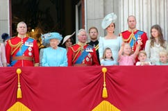 Rainha Elizabeth, Londres, Reino Unido, o 9 de junho de 2018 - Meghan Markle, príncipe Harry, príncipe George William, Charles, K imagens de stock royalty free Rainha Elizabeth, Londres, Reino Unido, o 9 de junho de 2018 - Meghan Markle, príncipe Harry, príncipe George William, Charles, K imagens de stock royalty free