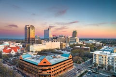 Raleigh, στο κέντρο της πόλης ορίζοντας πόλεων της βόρειας Καρολίνας, ΗΠΑ στοκ φωτογραφίες Raleigh, στο κέντρο της πόλης ορίζοντας πόλεων της βόρειας Καρολίνας, ΗΠΑ στοκ φωτογραφίες