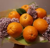 Ramo, fruta, flores, hermoso, brillante, coloridas imágenes de archivo libres de regalías Ramo, fruta, flores, hermoso, brillante, coloridas imágenes de archivo libres de regalías