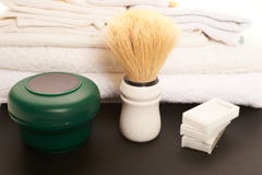 Rasage des outils sur une table images stock Rasage des outils sur une table images stock