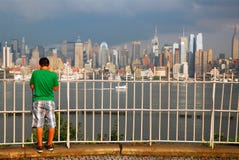 Recolhendo a opinião de Manhattan fotografia de stock Recolhendo a opinião de Manhattan fotografia de stock