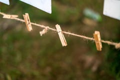 Reeks Bruine Houten Wasknijpers stock afbeeldingen Reeks Bruine Houten Wasknijpers stock afbeeldingen