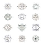 Reeks tekens en emblemen met hipstersymbolen vector illustratie Reeks tekens en emblemen met hipstersymbolen vector illustratie