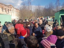 Regione di Mosca, Fryazino, Grebnevo estate-09 03 2009: Stella di Samy Naceri French ed attore dei film del taxi che visitano la immagini stock libere da diritti Regione di Mosca, Fryazino, Grebnevo estate-09 03 2009: Stella di Samy Naceri French ed attore dei film del taxi che visitano la immagini stock libere da diritti