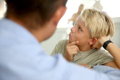 Relations de parents et d'enfants photos stock Relations de parents et d'enfants photos stock