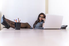 https://thumbs.dreamstime.com/t/relax-business-woman-talking-phone-using-her-laptop-sitting-desk-office-feet-table-53846843.jpg