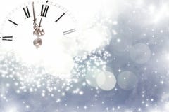 Reloj viejo con las estrellas y los copos de nieve Fotos de archivo