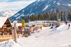 Restaurant de Tauernalm Rohrmoos au coeur de ski de Planai et de Hochwurzen de Schladming-Dachstein La Styrie, Autriche, l'Europe photo stock Restaurant de Tauernalm Rohrmoos au coeur de ski de Planai et de Hochwurzen de Schladming-Dachstein La Styrie, Autriche, l'Europe photo stock