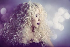 Retrato da beleza da forma da mulher, Girl Hairstyle modelo, cabelo louro foto de stock Retrato da beleza da forma da mulher, Girl Hairstyle modelo, cabelo louro foto de stock
