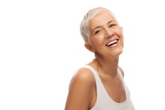 Retrato de uma mulher idosa bonita, isolado no fundo branco fotografia de stock Retrato de uma mulher idosa bonita, isolado no fundo branco fotografia de stock