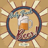 Retro manifesto di vettore della birra illustrazione vettoriale Retro manifesto di vettore della birra illustrazione vettoriale