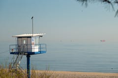 Rettungsturm steht auf dem Strand von Ahlbeck verwittern in fine stockbild Rettungsturm steht auf dem Strand von Ahlbeck verwittern in fine stockbild