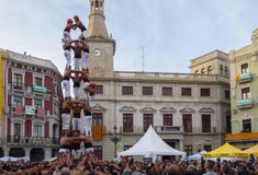 REUS, SPANIEN - 23. APRIL 2017: Castells-Leistung lizenzfreie stockfotos REUS, SPANIEN - 23. APRIL 2017: Castells-Leistung lizenzfreie stockfotos