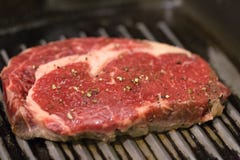 Rib Eye Steak photographie stock libre de droits Rib Eye Steak photographie stock libre de droits