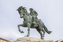 Rid- staty av Alfonso VIII av castilen arkivbild Rid- staty av Alfonso VIII av castilen arkivbild