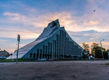 Riga/Lettland - September 10th, 2018: Modern arkivbyggnad arkivfoton Riga/Lettland - September 10th, 2018: Modern arkivbyggnad arkivfoton