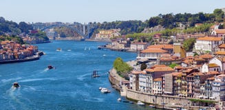 Rio de Douro e britge de Dom Luis porto imagens de stock Rio de Douro e britge de Dom Luis porto imagens de stock
