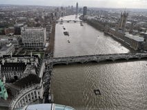 Rio Tamisa de London Eye Inglaterra imagens de stock Rio Tamisa de London Eye Inglaterra imagens de stock
