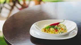 risotto de fromage avec un poivre images libres de droits risotto de fromage avec un poivre images libres de droits