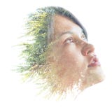 Ritratto di doppia esposizione di una bellezza naturale immagine stock libera da diritti Ritratto di doppia esposizione di una bellezza naturale immagine stock libera da diritti