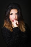 Ritratto latino ispano della ragazza fotografie stock libere da diritti Ritratto latino ispano della ragazza fotografie stock libere da diritti