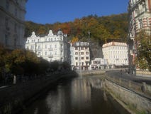 Rivière à Karlovy Vary images libres de droits Rivière à Karlovy Vary images libres de droits