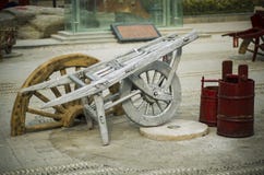 Old wooden ONE-wheeled cart Royalty Free Stock Photo Old wooden ONE-wheeled cart Royalty Free Stock Photo